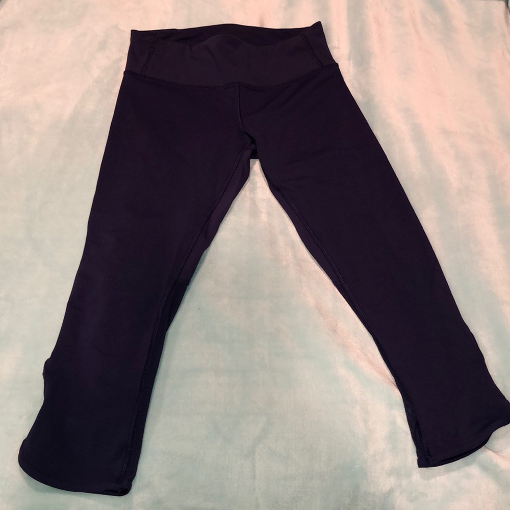 Lululemon cropped leggings !!